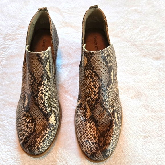Baretraps Women's Snake Skin Print Ankle Booties - Gold Size 6 1/2 Classic - Picture 1 of 10